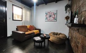 Apartamento completo em Quitandinha - 2 quartos - WI-FI